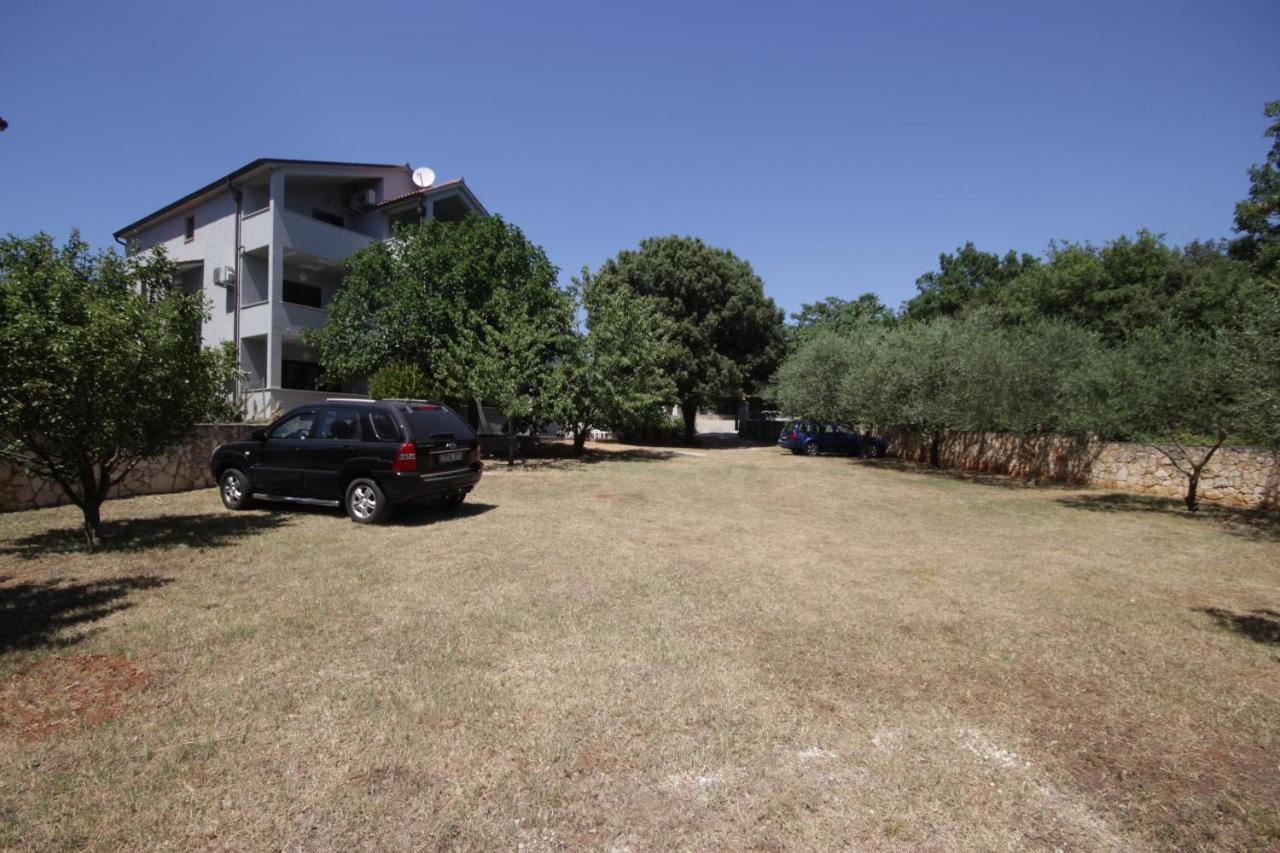Apartments Smitran Banjole Εξωτερικό φωτογραφία
