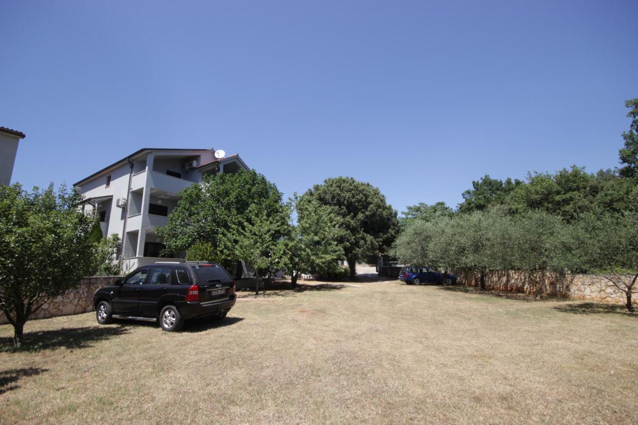 Apartments Smitran Banjole Εξωτερικό φωτογραφία