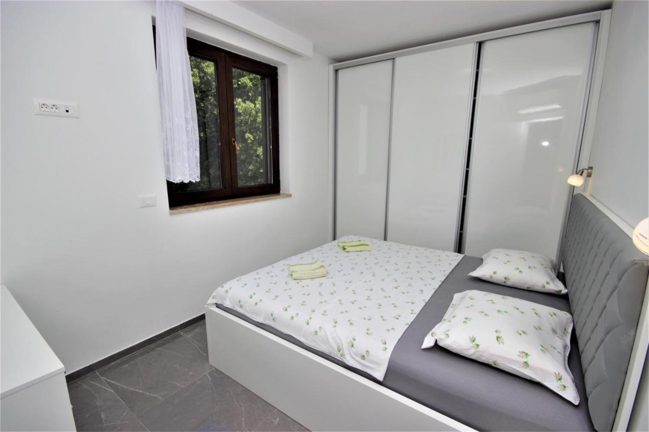Apartments Smitran Banjole Εξωτερικό φωτογραφία