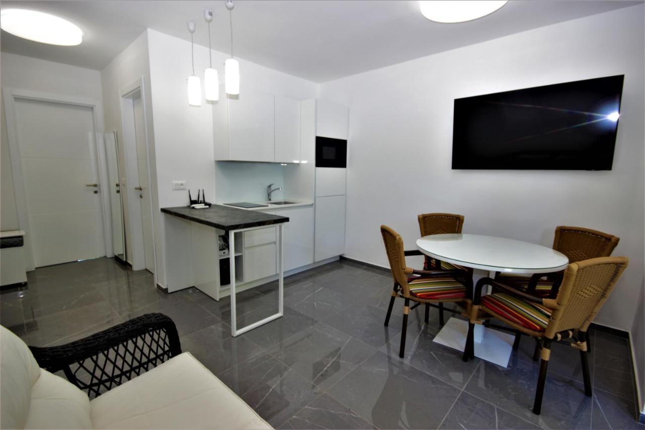 Apartments Smitran Banjole Εξωτερικό φωτογραφία