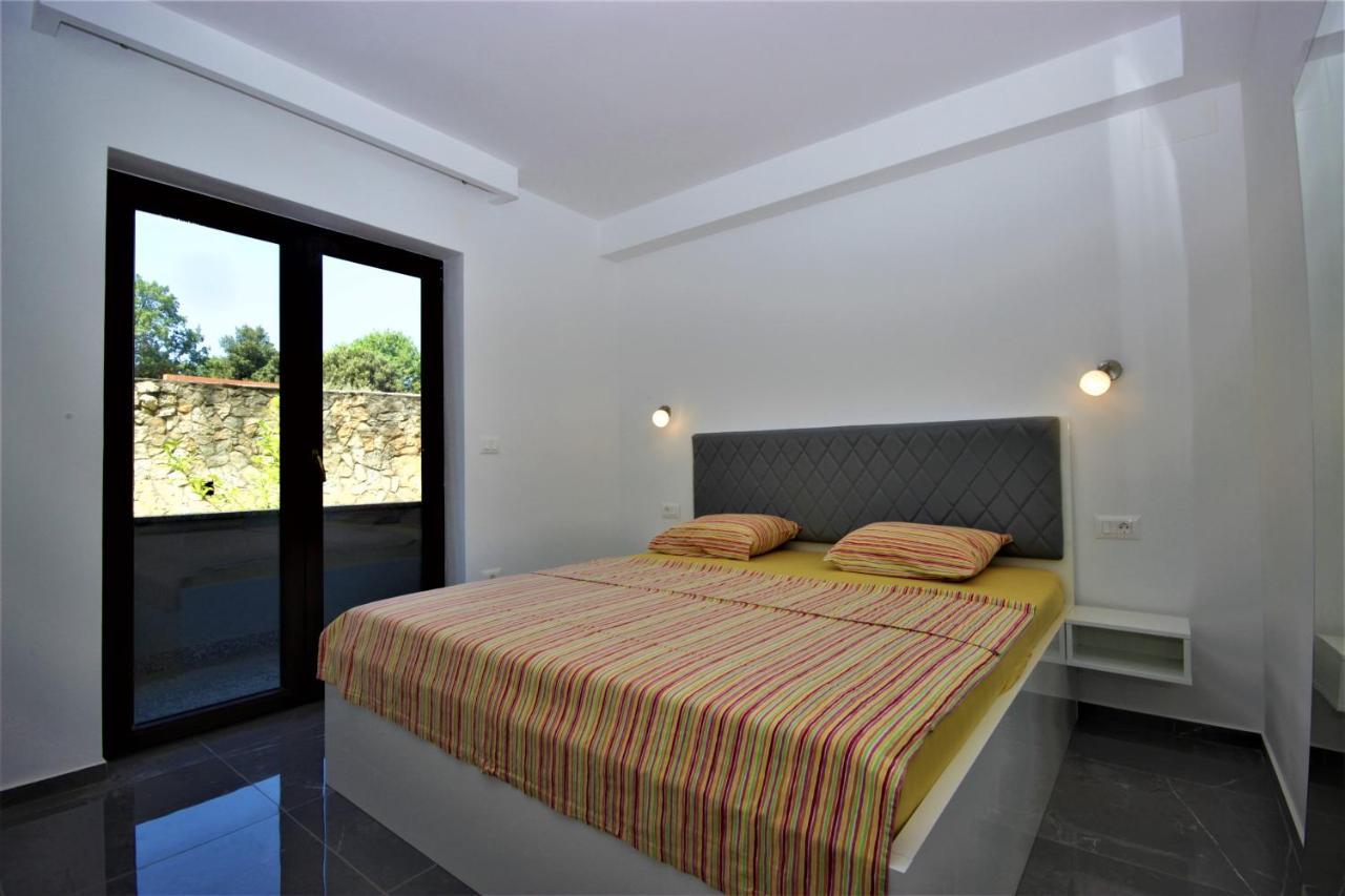 Apartments Smitran Banjole Εξωτερικό φωτογραφία