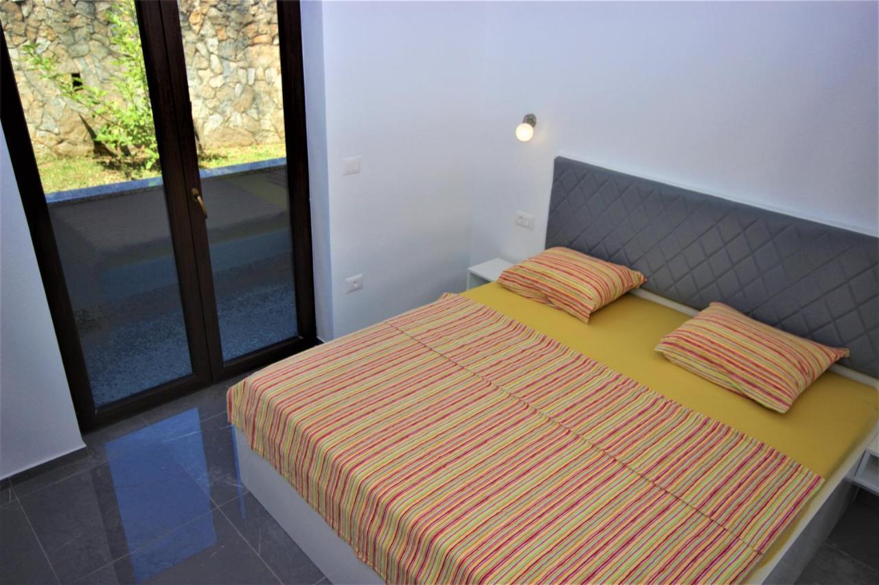 Apartments Smitran Banjole Εξωτερικό φωτογραφία