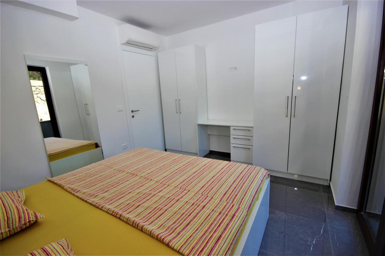 Apartments Smitran Banjole Εξωτερικό φωτογραφία